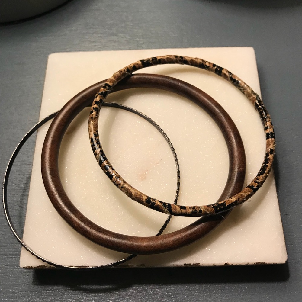 Bracelets - Picture 2 of 3